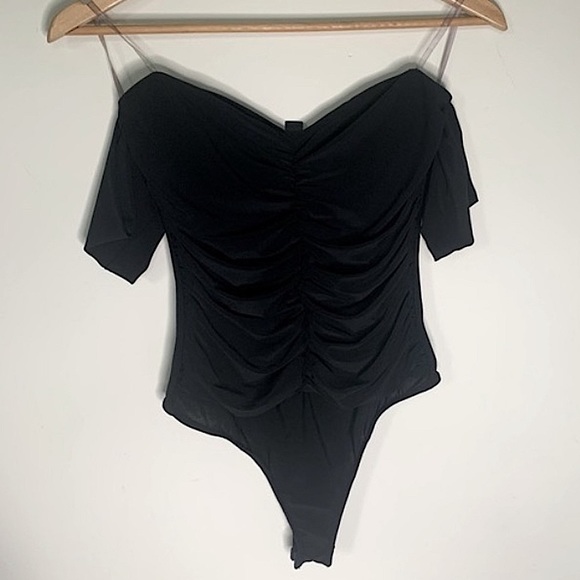 Black Off The Shoulder Ruched Bodysuit - Picture 2 of 11
